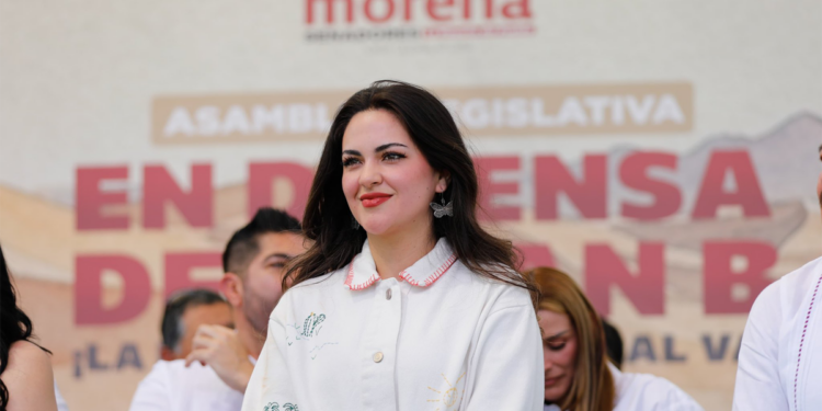 Andrea Chávez pide licencia al Senado para ser la gobernadora de Chihuahua.