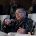 Petro presenta libro de la presidenta Claudia Sheinbaum.